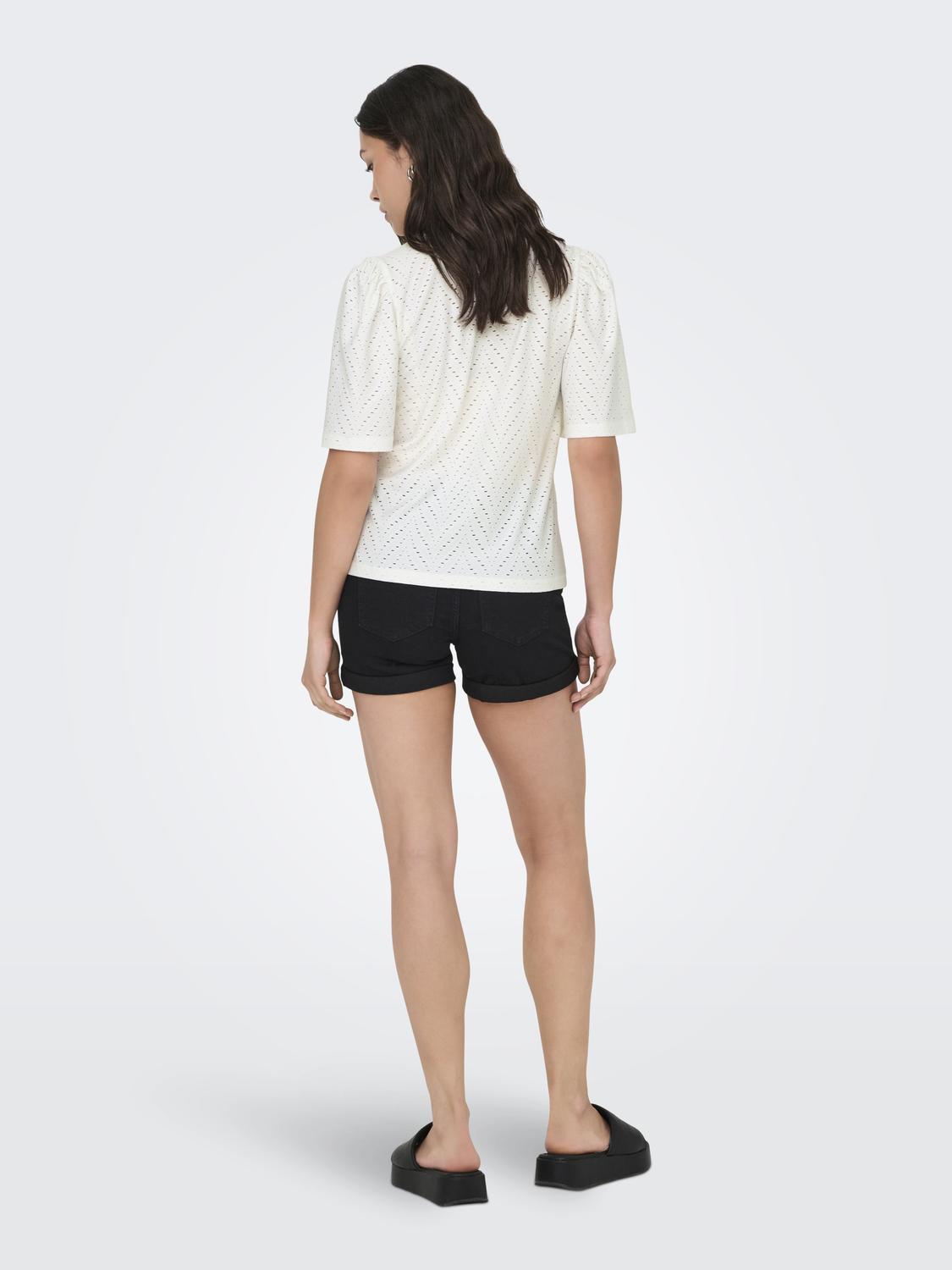 model_shot-back